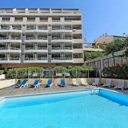 Nice Apt For 4 In *