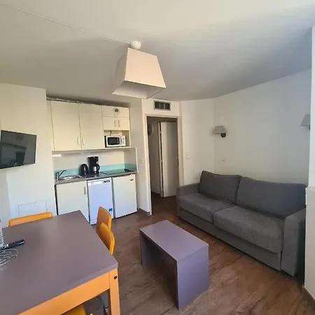 Apartment Nice Apt For 4 In